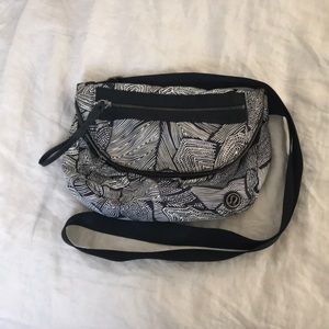 Lululemon festival II crossbody dottie tribe print